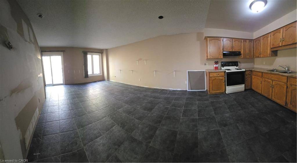 Rockwood, ON N0B 2K0,100 Inkerman Street #14