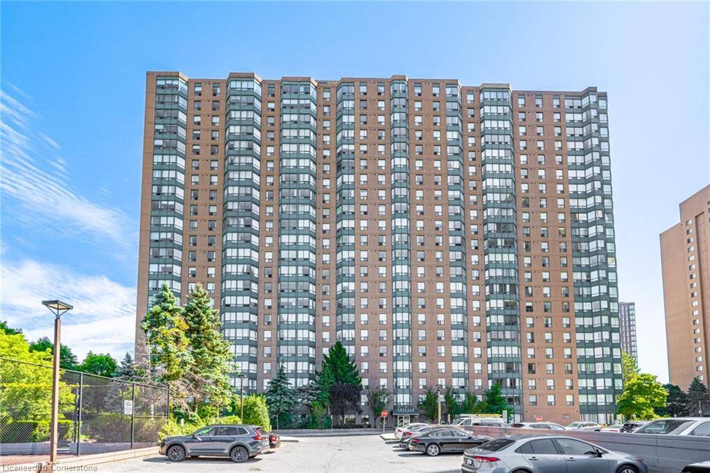 Mississauga, ON L5B 4B1,135 Hillcrest Avenue #1014