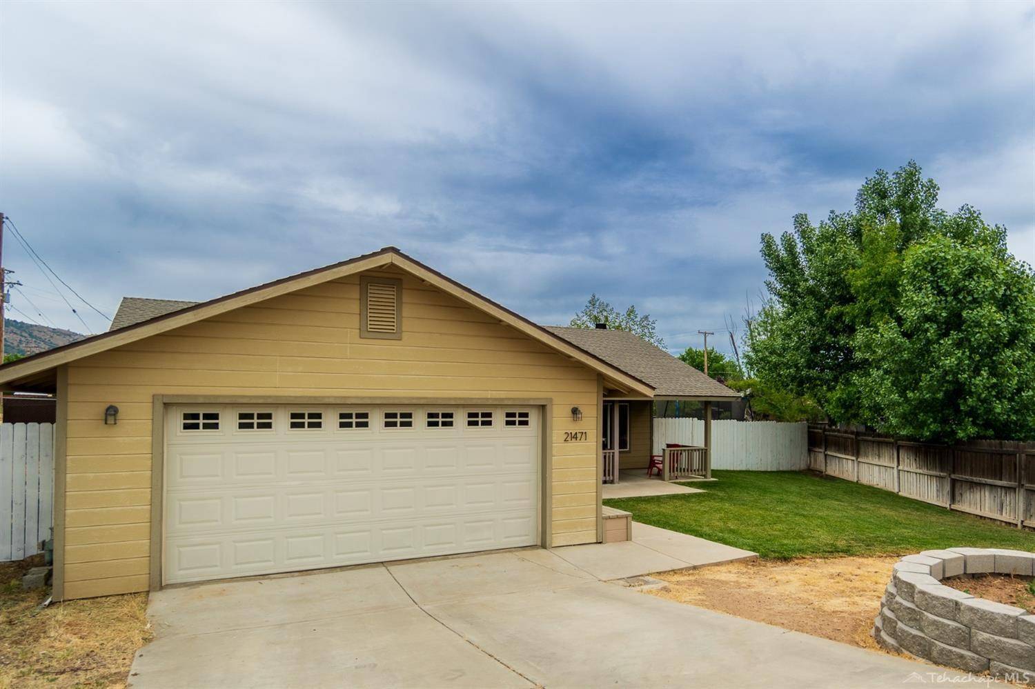 Tehachapi, CA 93561,21471 Santa Barbara Drive
