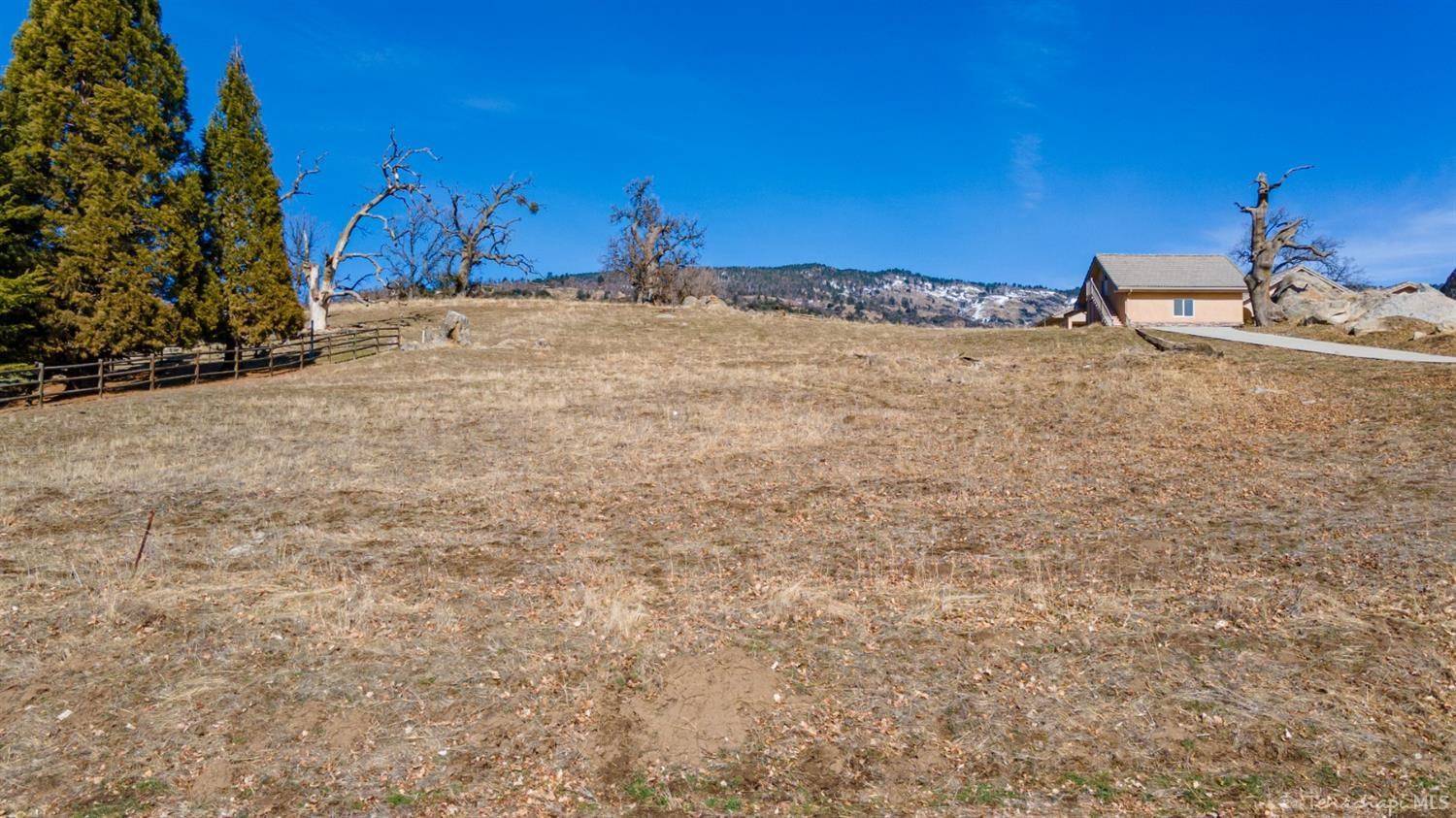 Tehachapi, CA 0,0 Rolling Oak Drive