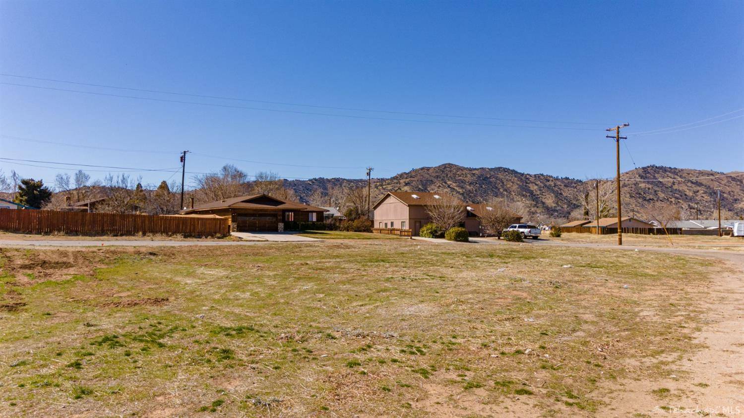 Tehachapi, CA 93561,21600 Brook Drive