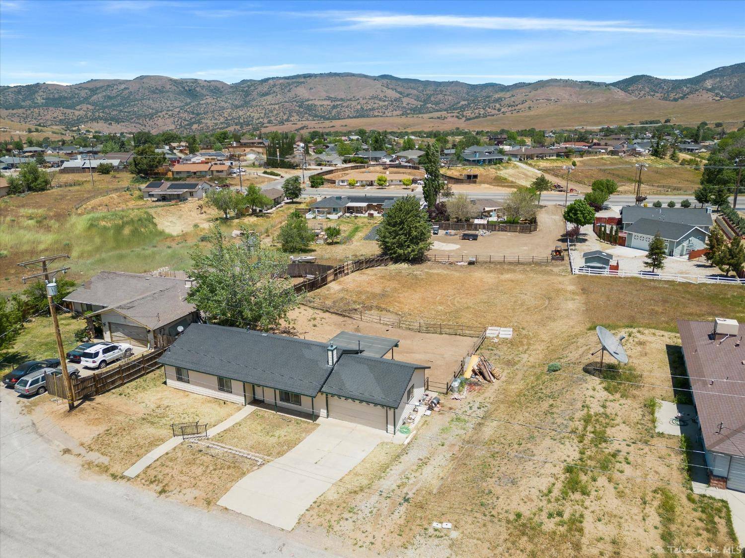 Tehachapi, CA 93561,22310 Elm Court