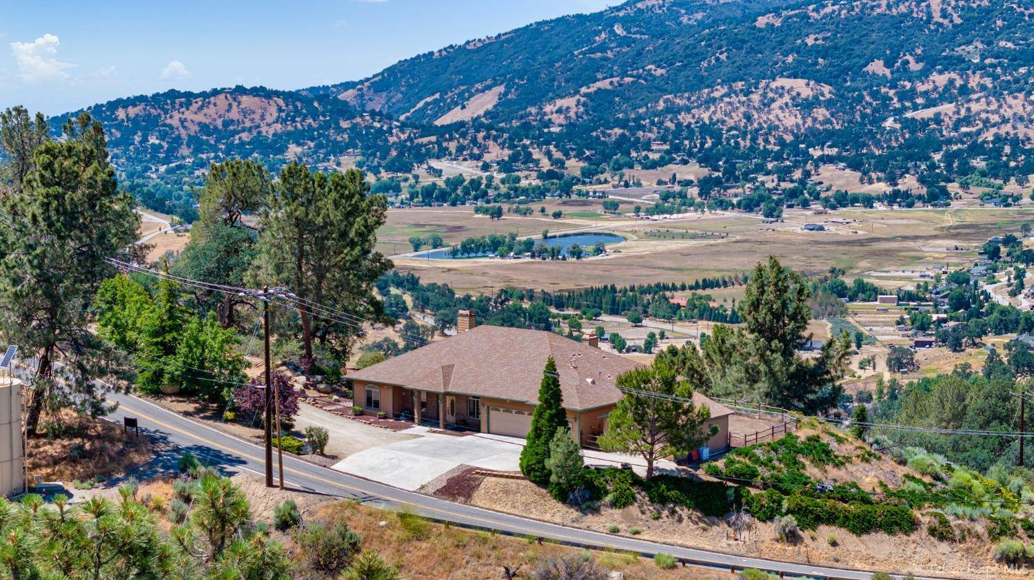 Tehachapi, CA 93561,22501 Saddleback Drive