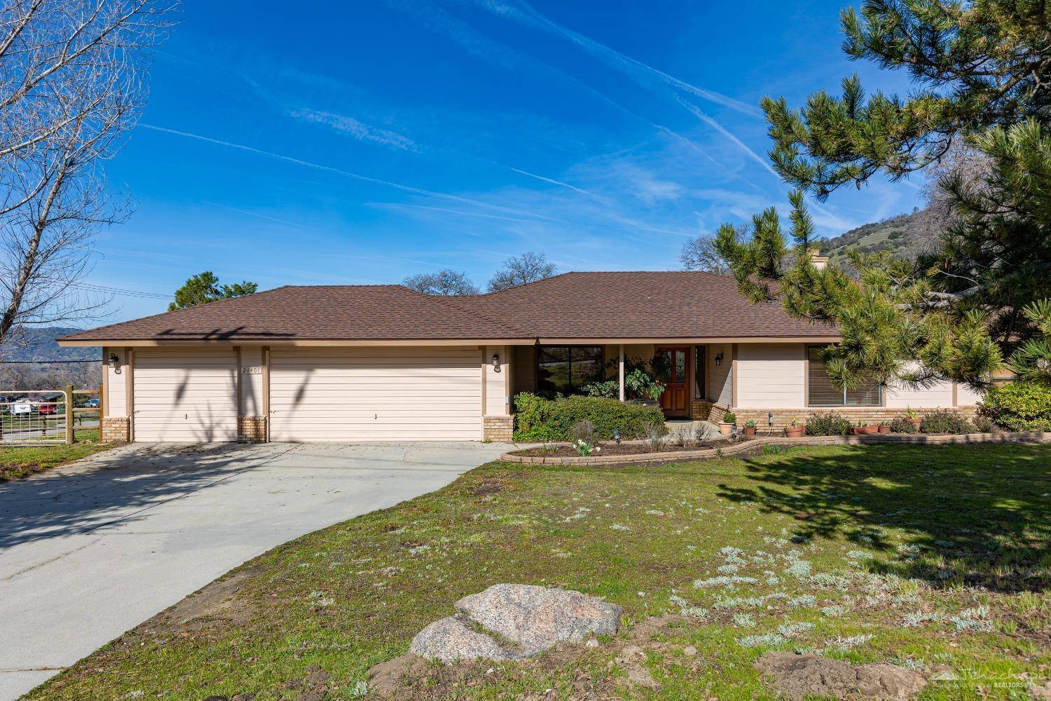 Tehachapi, CA 93561,24401 Hart Drive