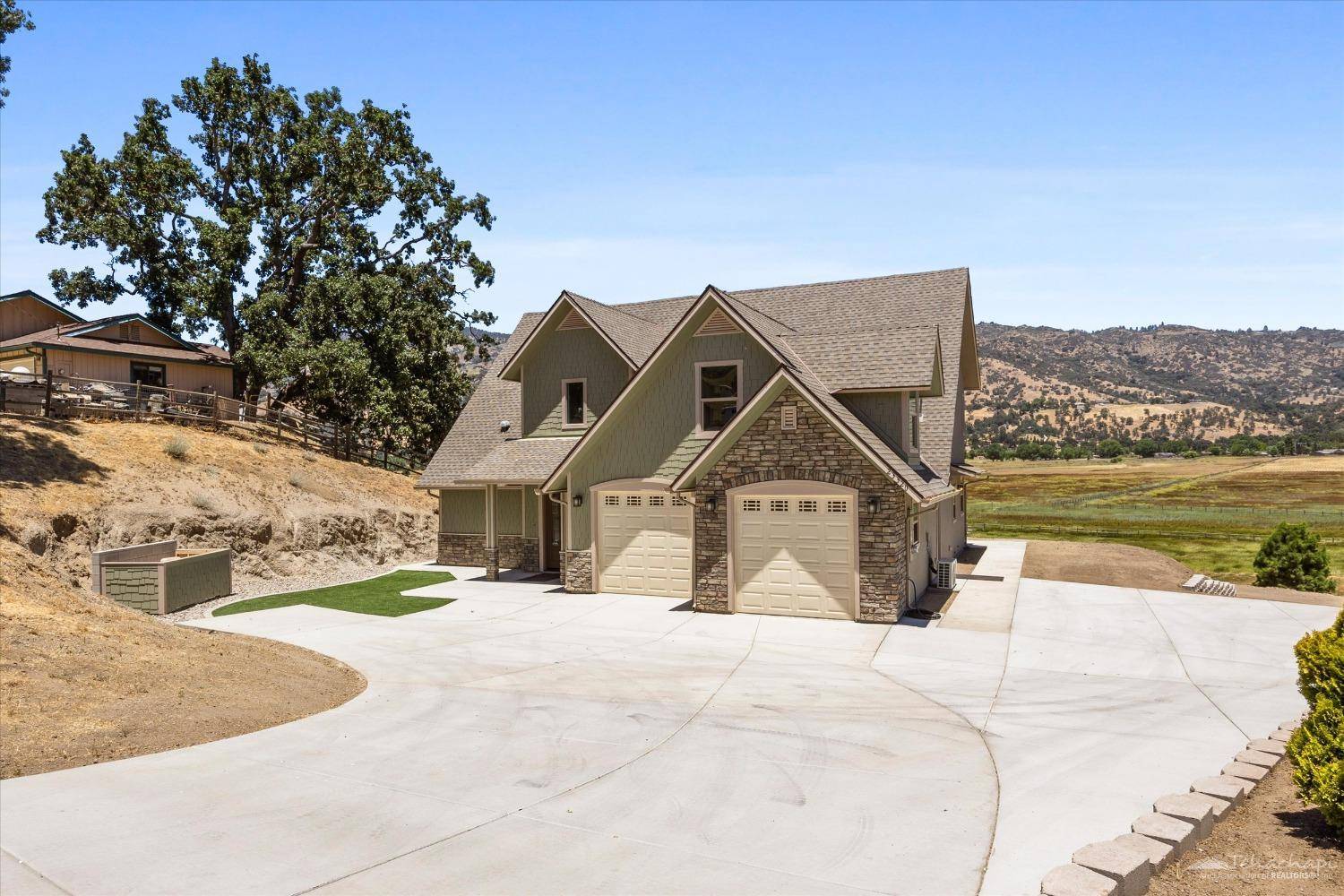 Tehachapi, CA 93561,23320 Dart Drive