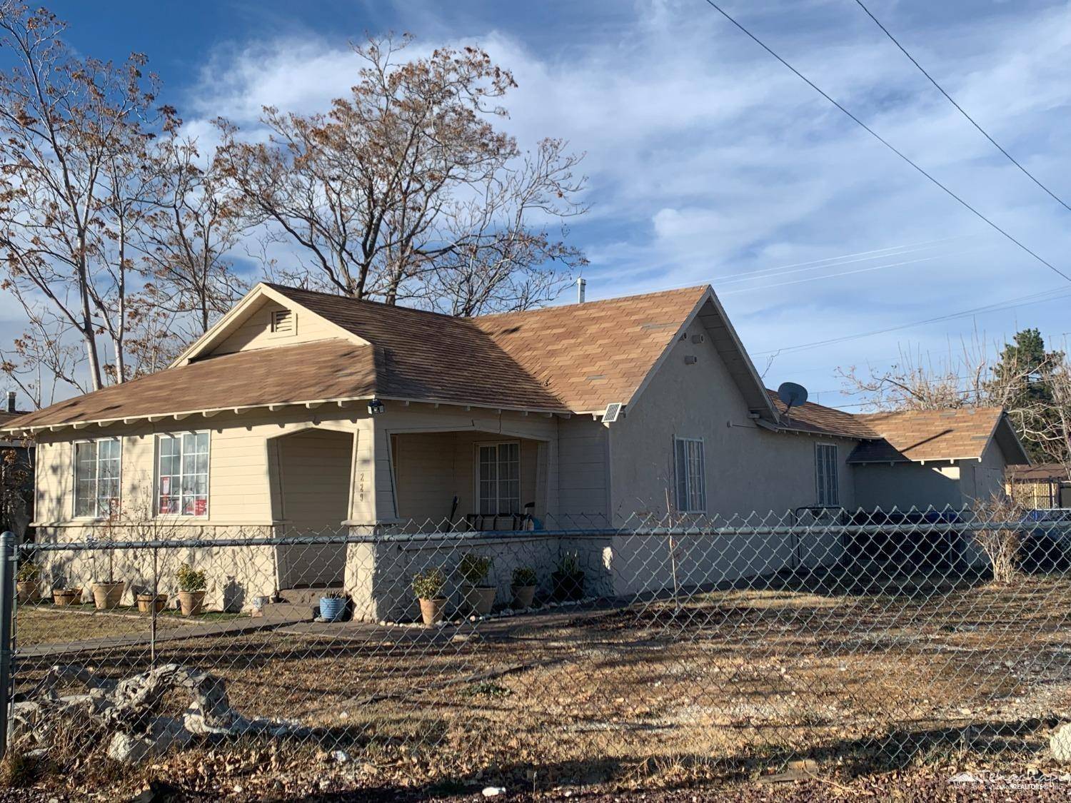 Tehachapi, CA 93561,229 E H Street