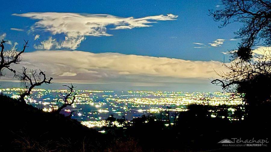 Tehachapi, CA 93561,30310 Rolling Oak Drive
