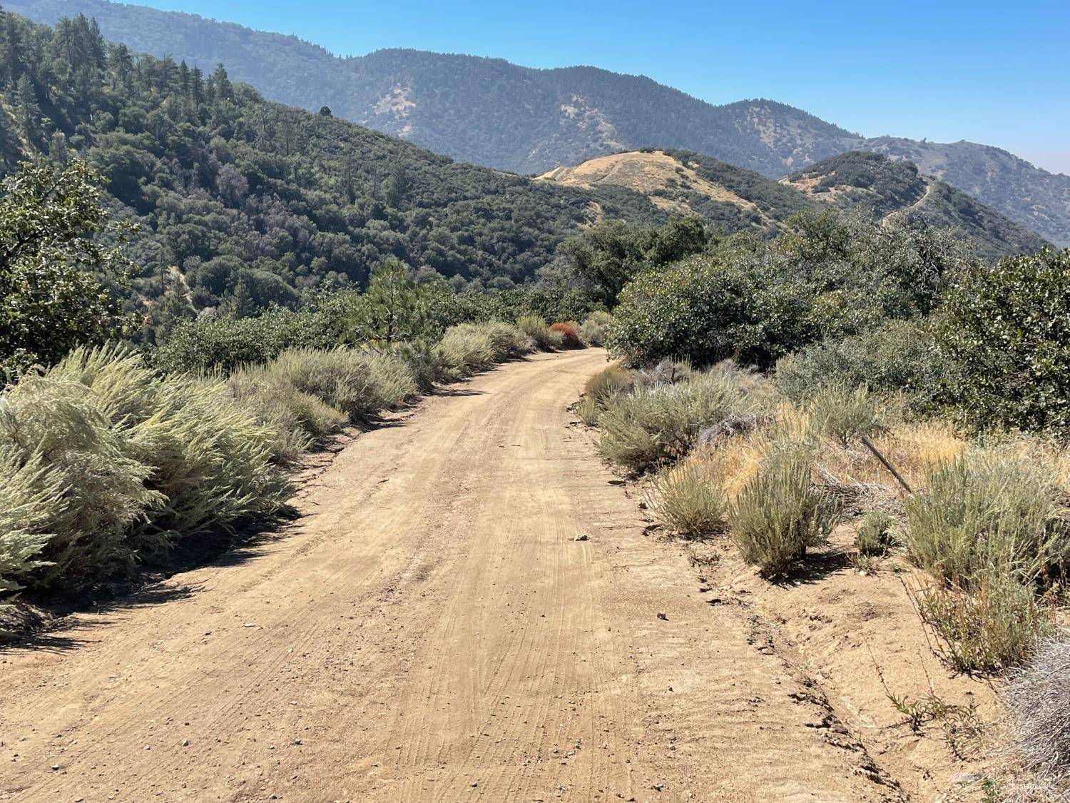 Tehachapi, CA 93561,23301 GRINDELWALD Court