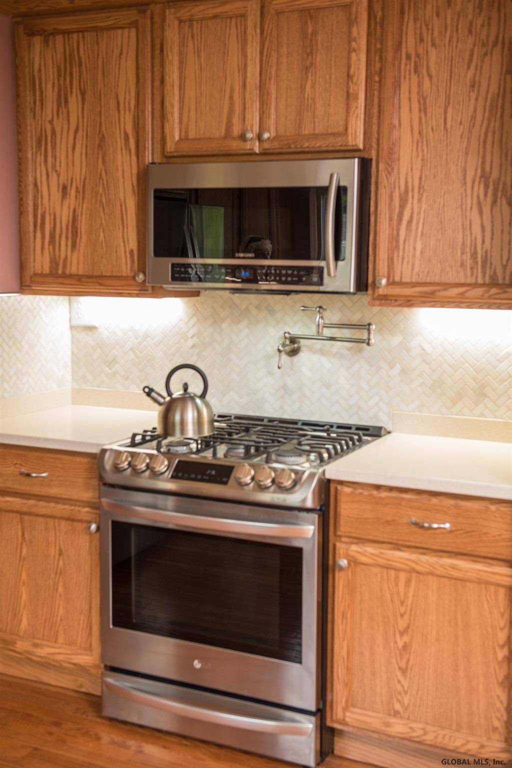 South Glens Falls, NY 12803,36 BLUEBIRD Road