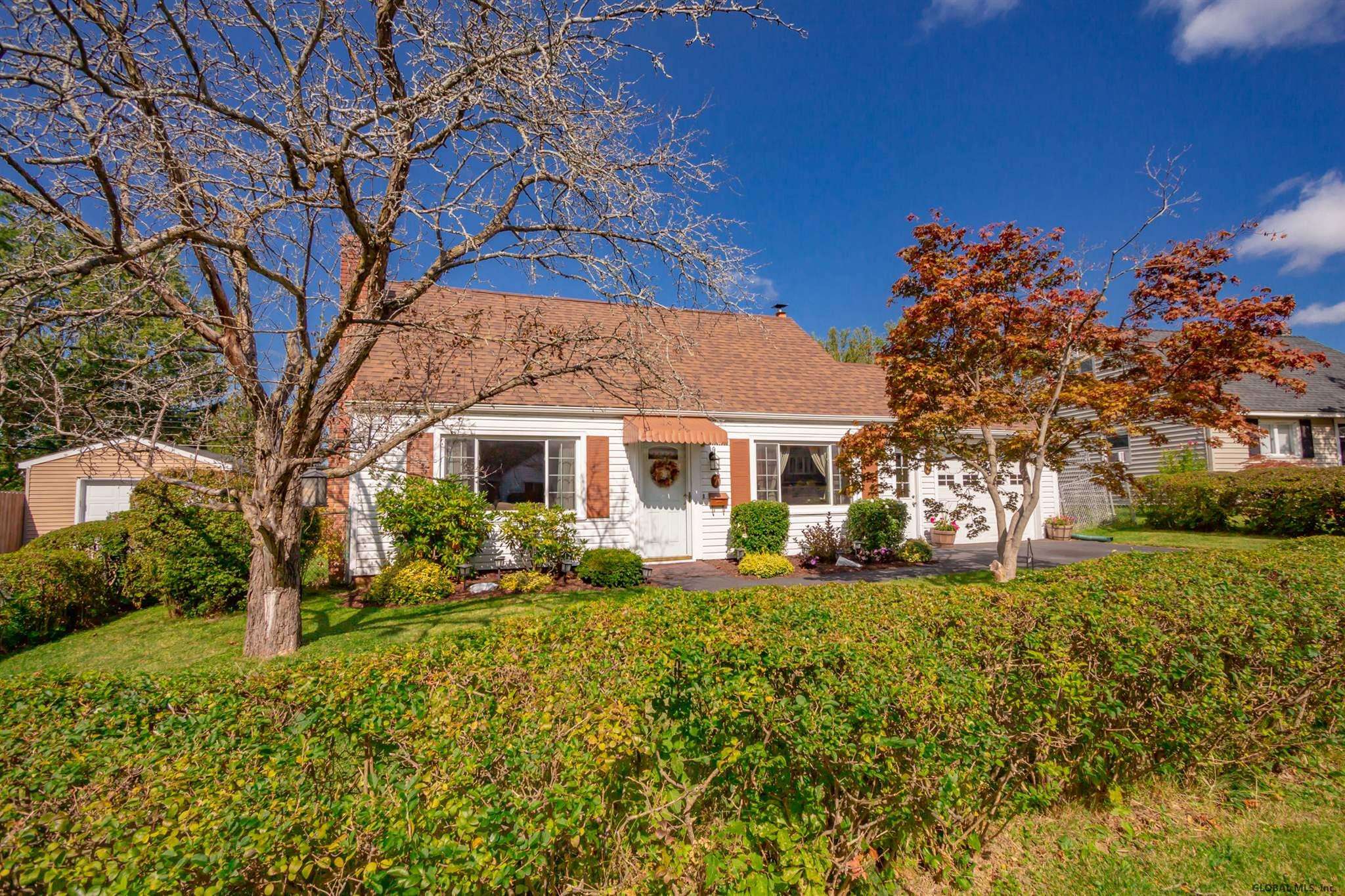 Colonie, NY 12110,7 LUELLA Road