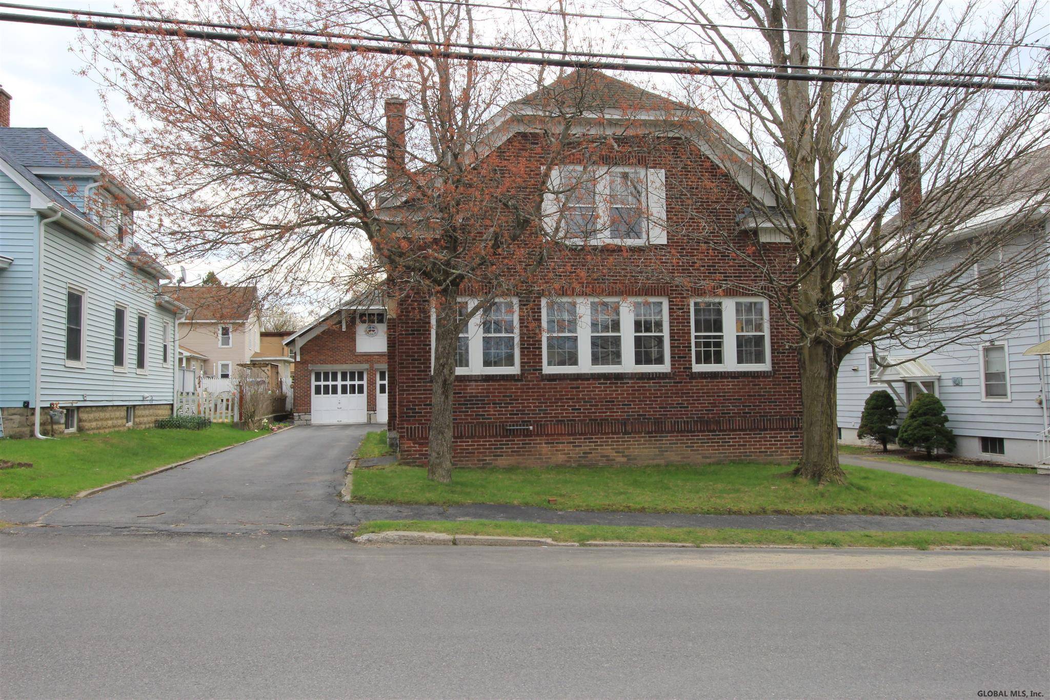 Amsterdam, NY 12010,189 BROOKSIDE Avenue