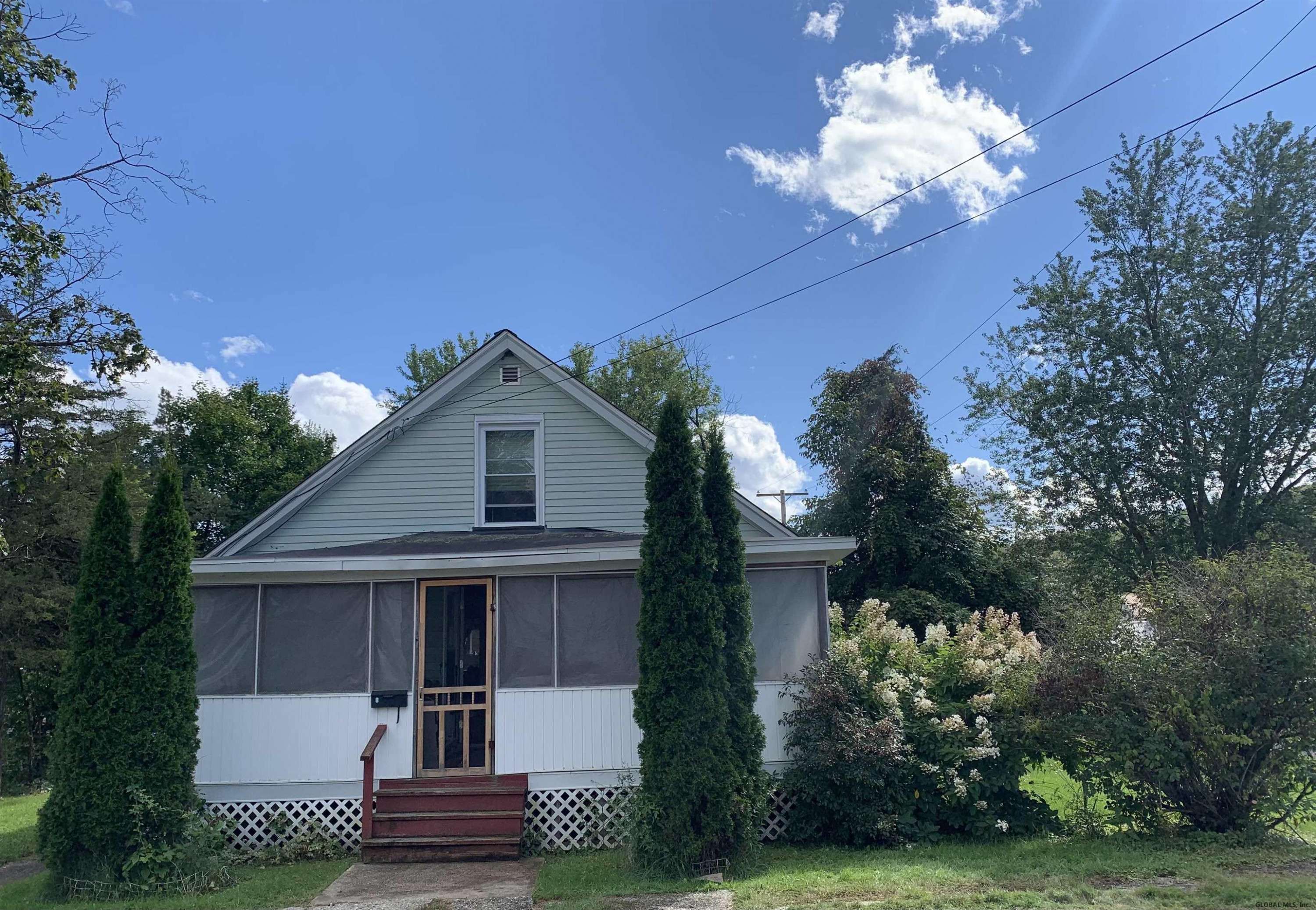 Whitehall, NY 12887,8 FOURTH Avenue