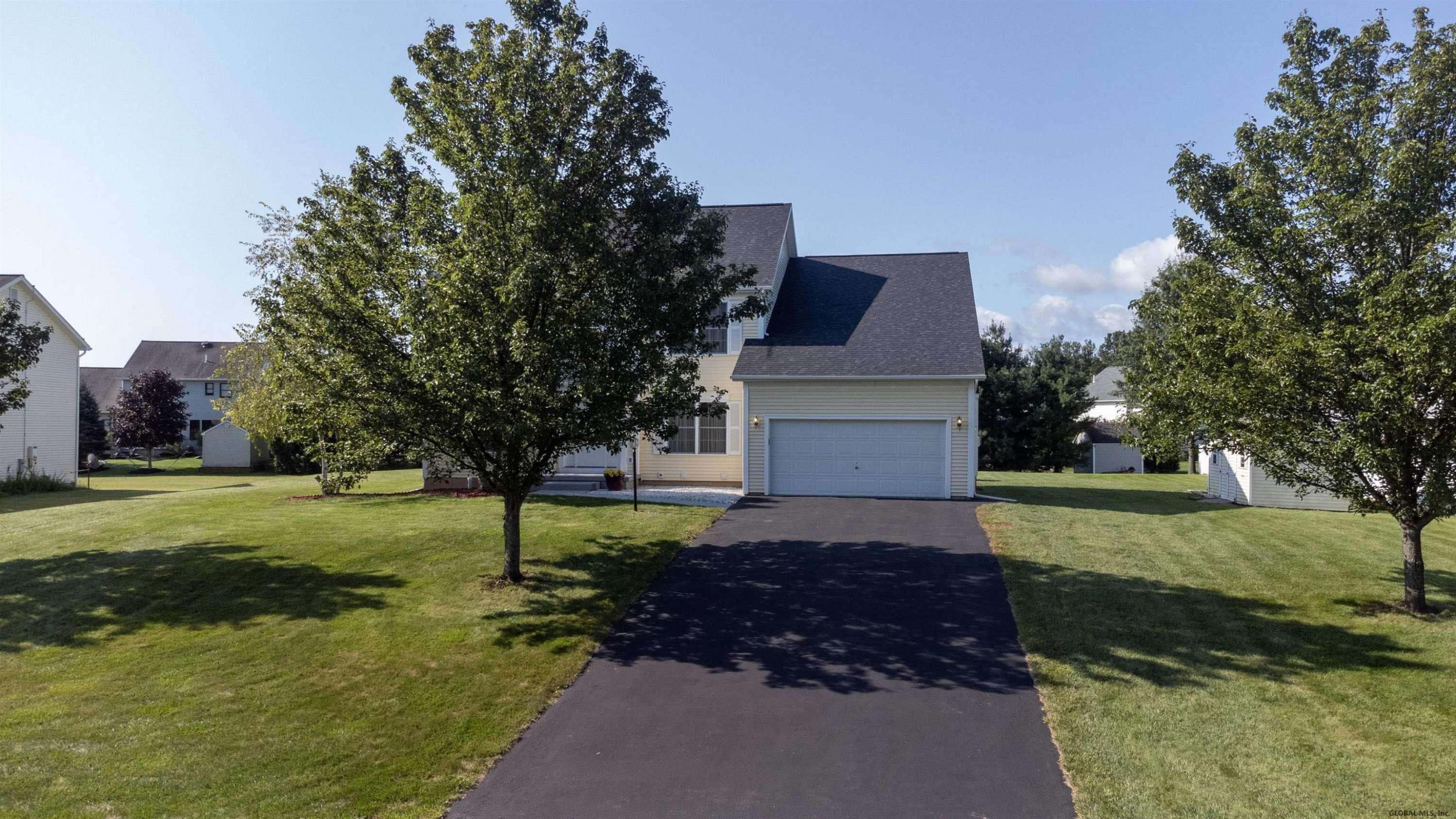 Bethlehem, NY 12077,16 KIMMEY Drive