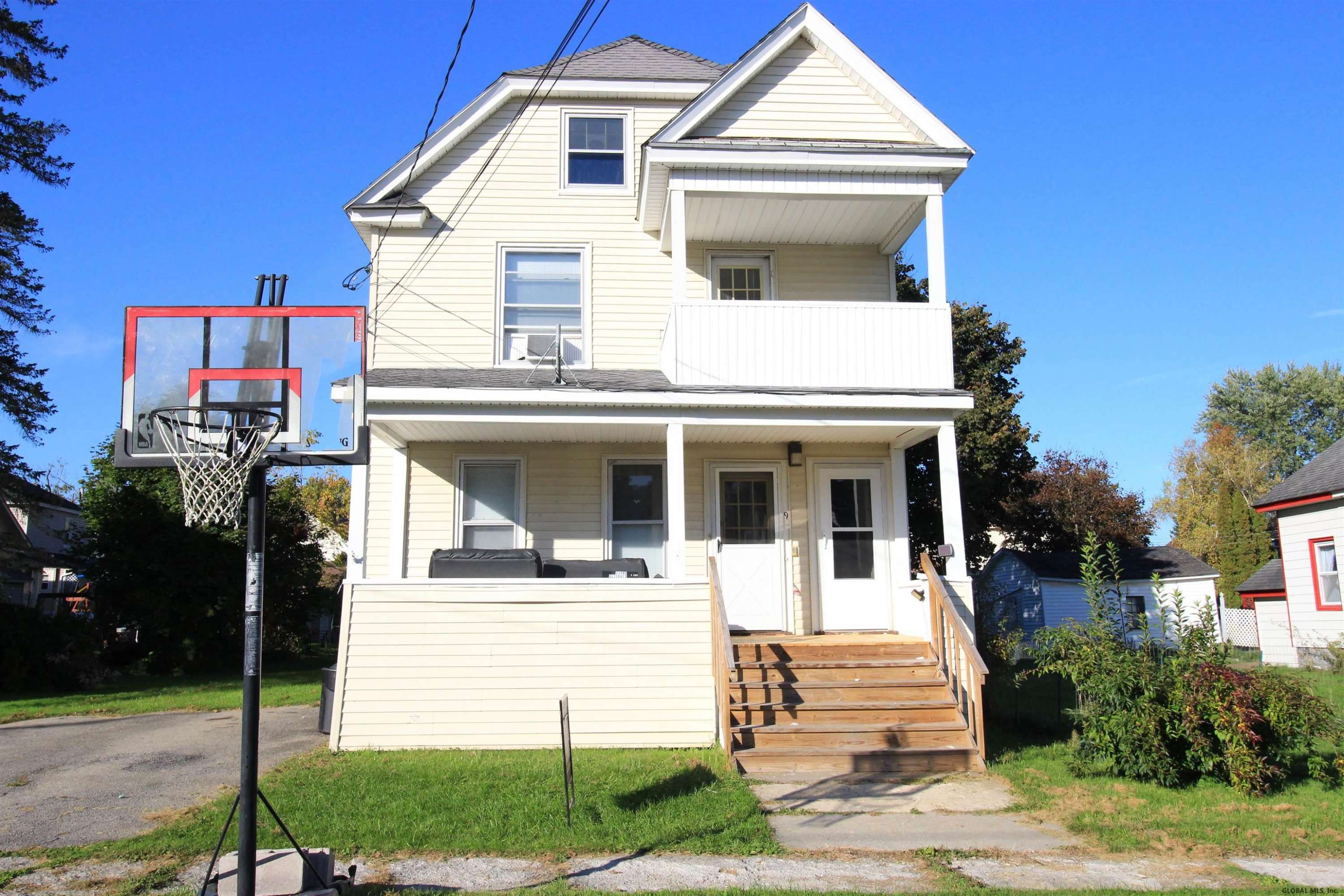 Johnstown, NY 12095,9 E DECKER Street