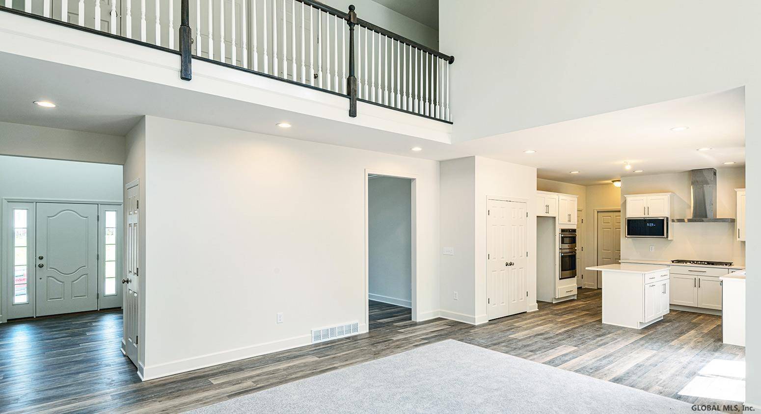 Niskayuna, NY 12309,9 BERGEN Place