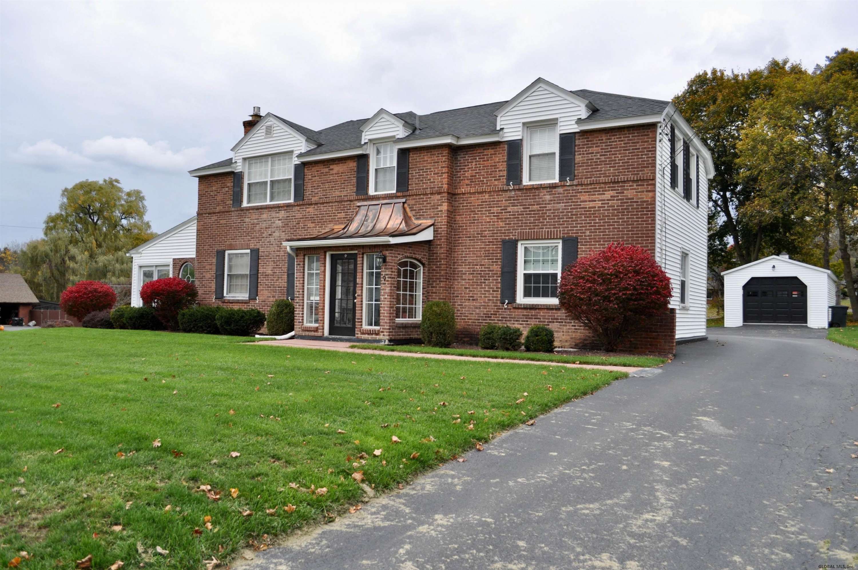 Amsterdam, NY 12010,9 VAN DYKE Avenue