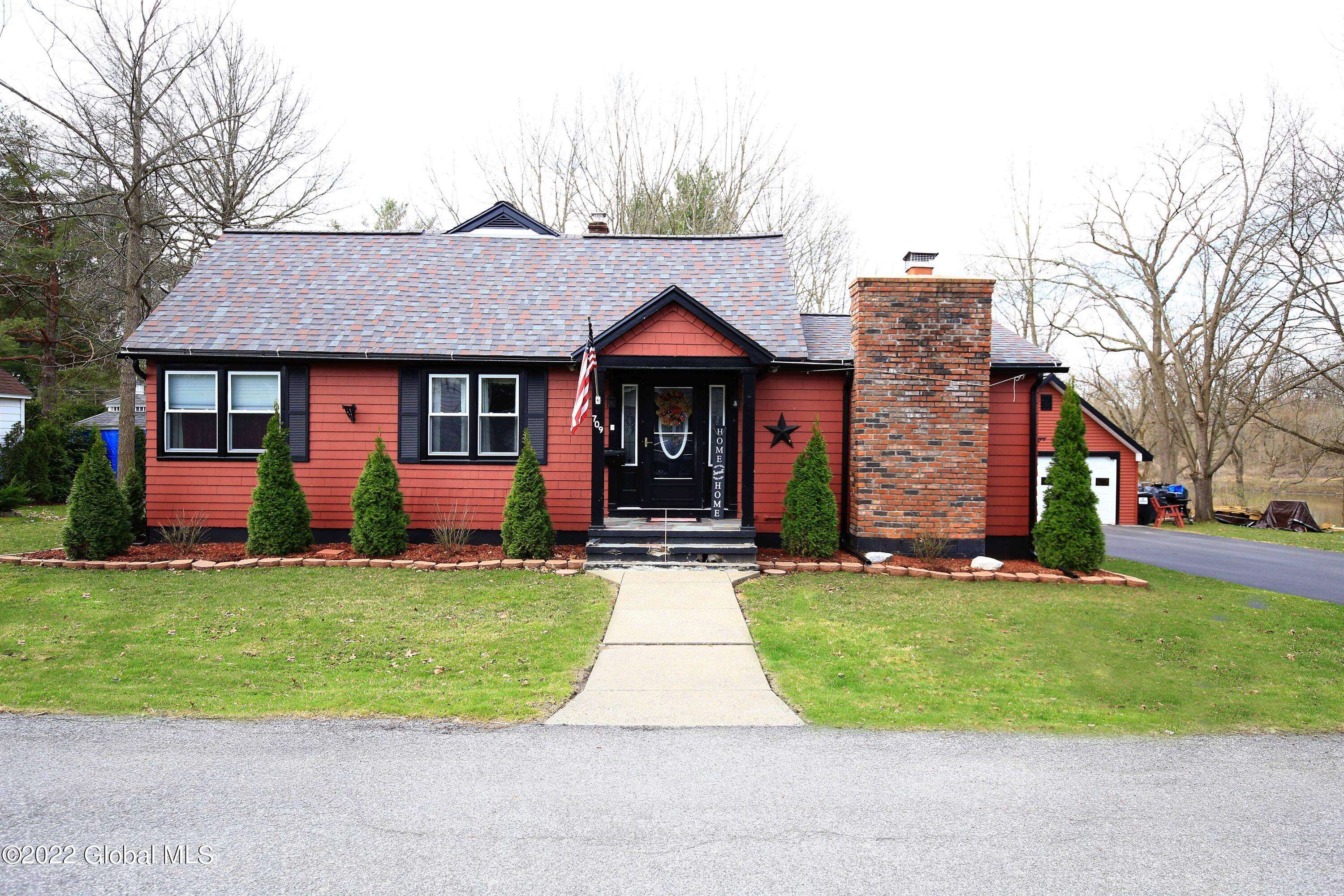 Glenville, NY 12302,709 Orlinda Avenue