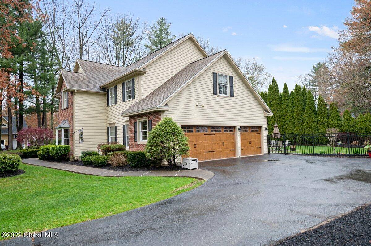 Halfmoon, NY 12065,64 Timberwick Drive