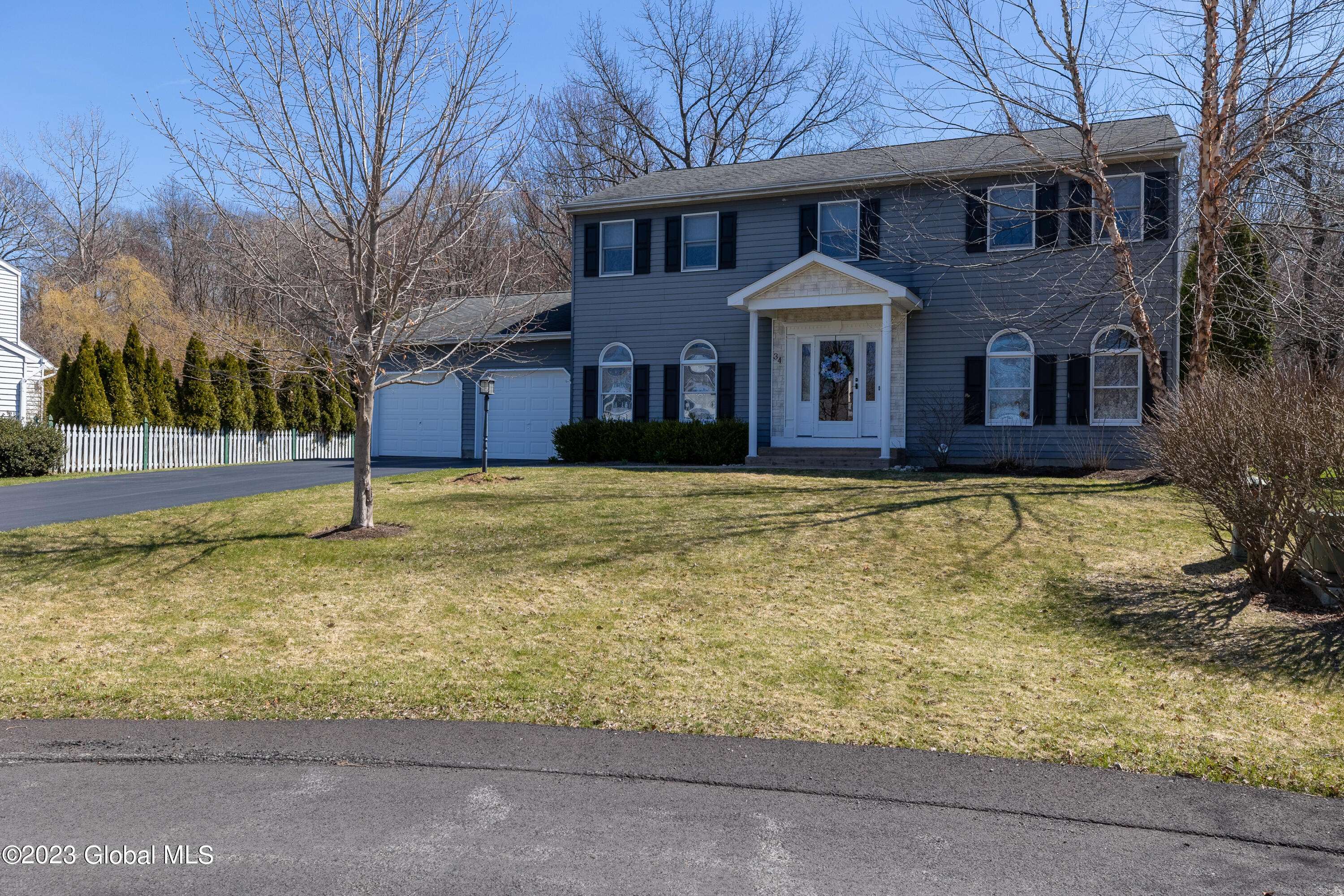 Colonie, NY 12110,34 Dublin Court