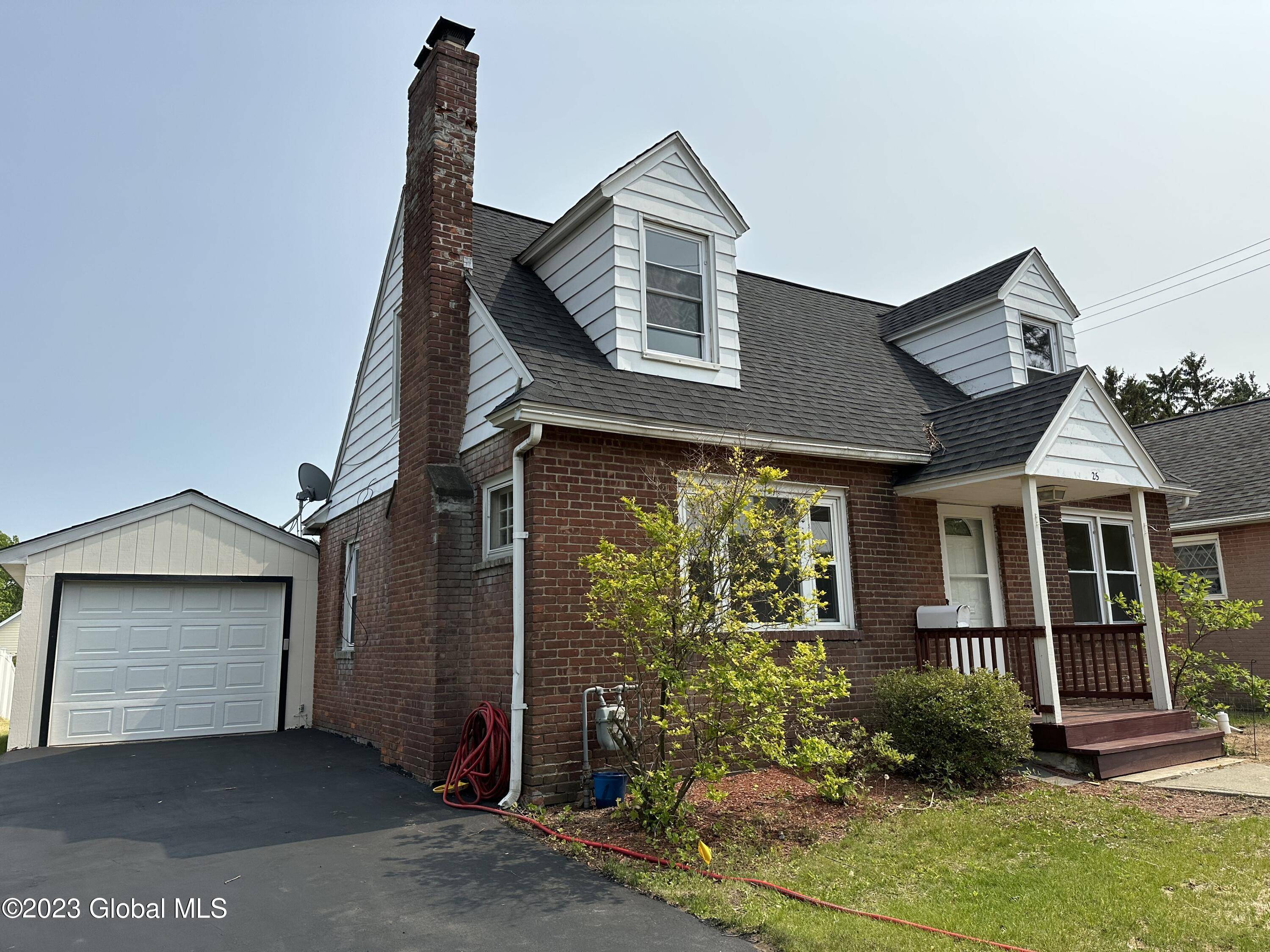 Albany, NY 12205,25 Brigadier Street
