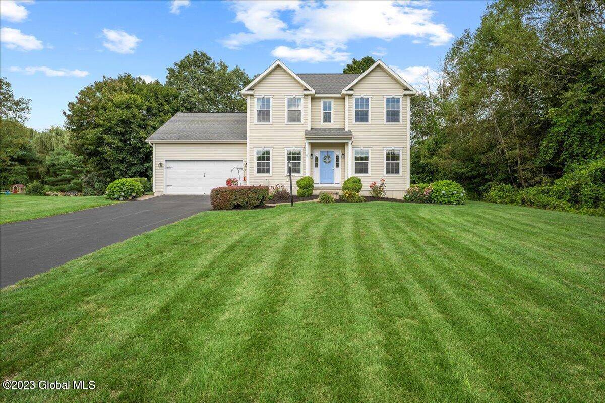 Ballston Spa, NY 12020,13 Foxglove Way