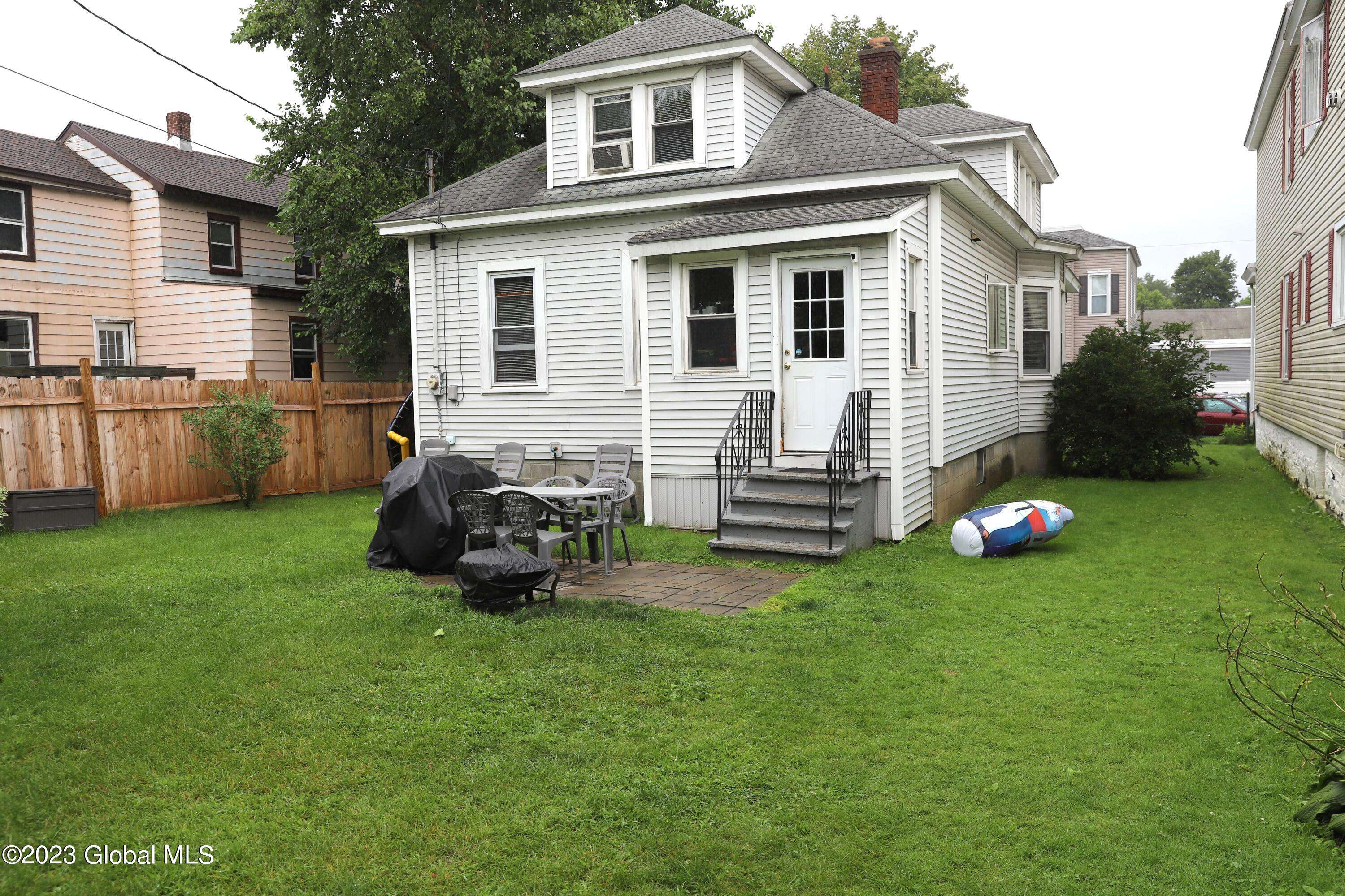 Watervliet, NY 12189,735 4th Avenue