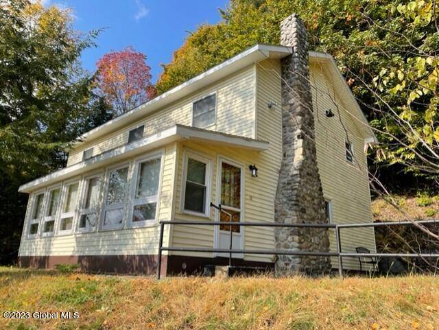 Hadley, NY 12835,1153 N Shore Road