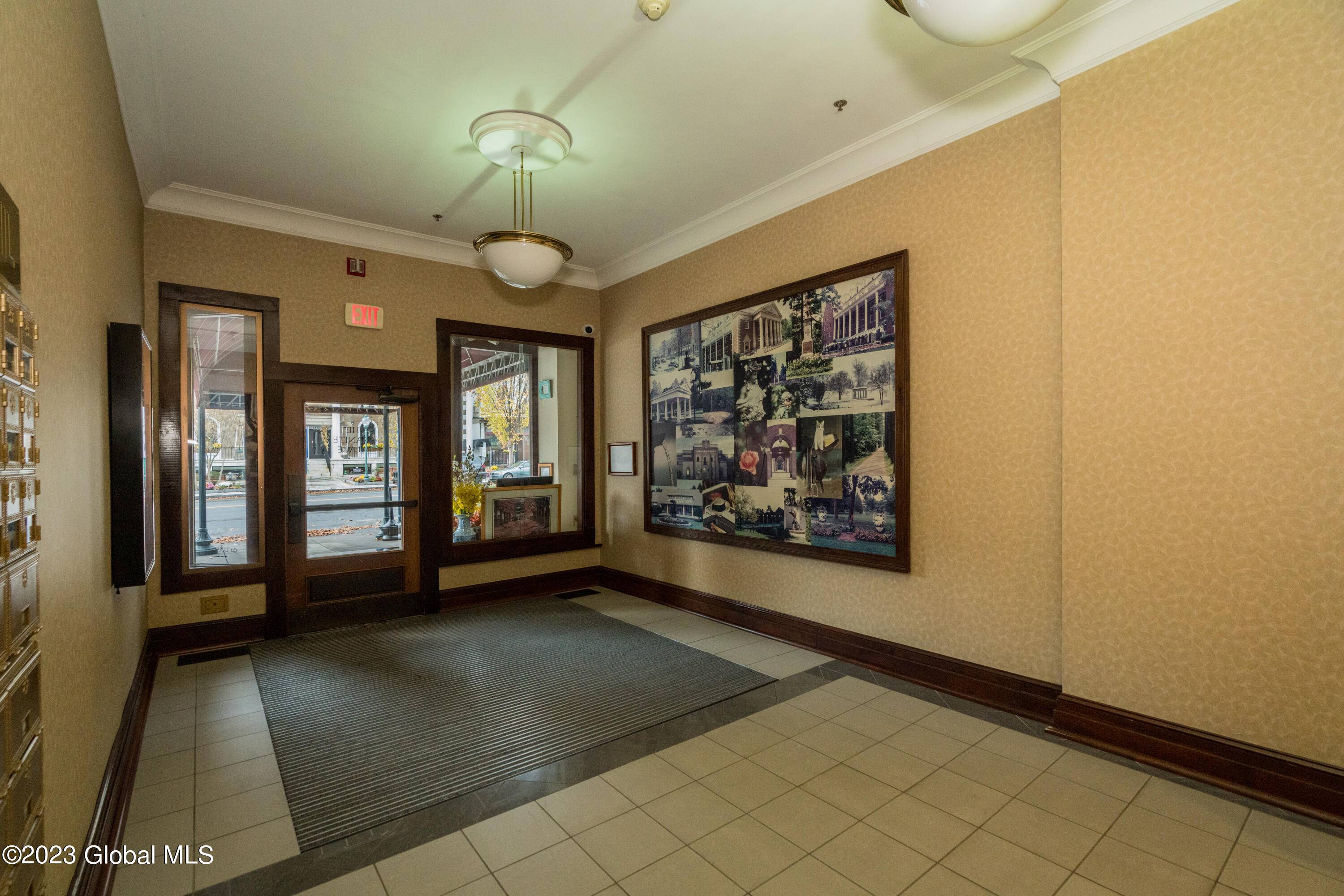 Saratoga Springs, NY 12866,358 Broadway #208