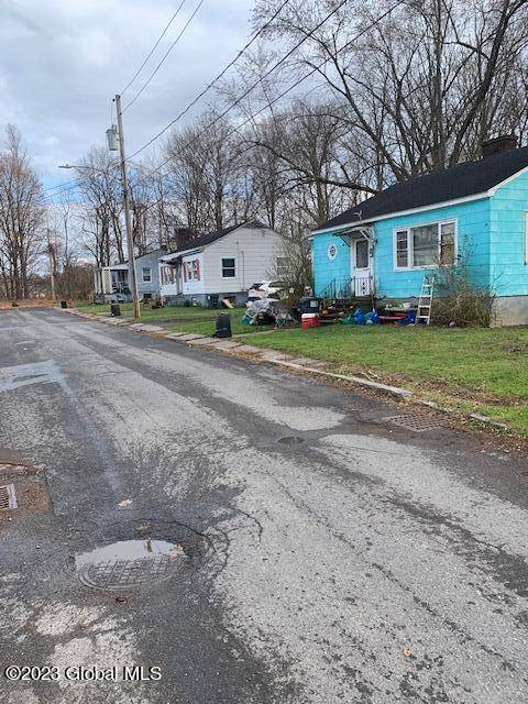 Canajoharie, NY 13317,1-6 Pleasant Place