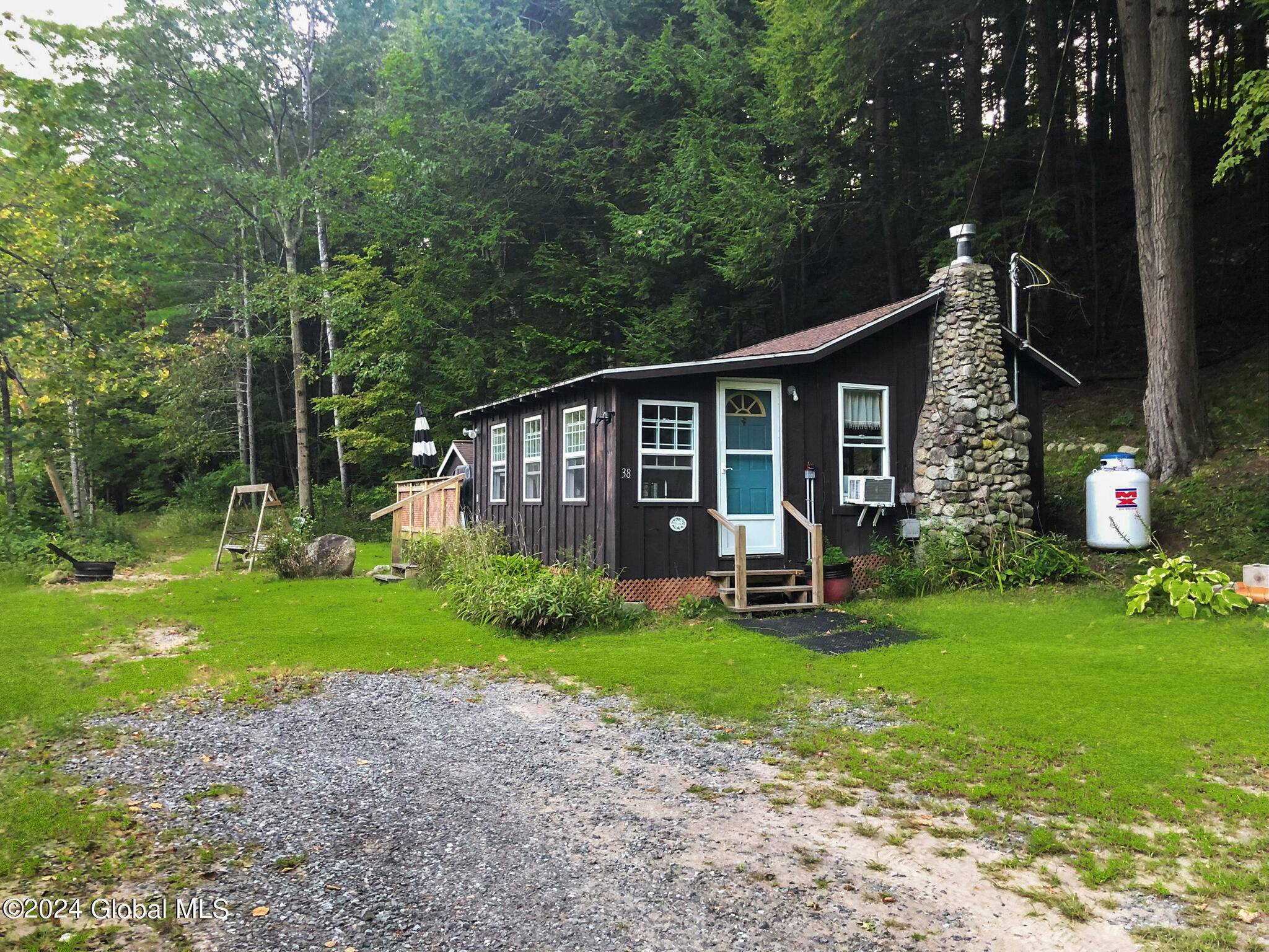 Elizabethtown, NY 12932,38 Forge Lane