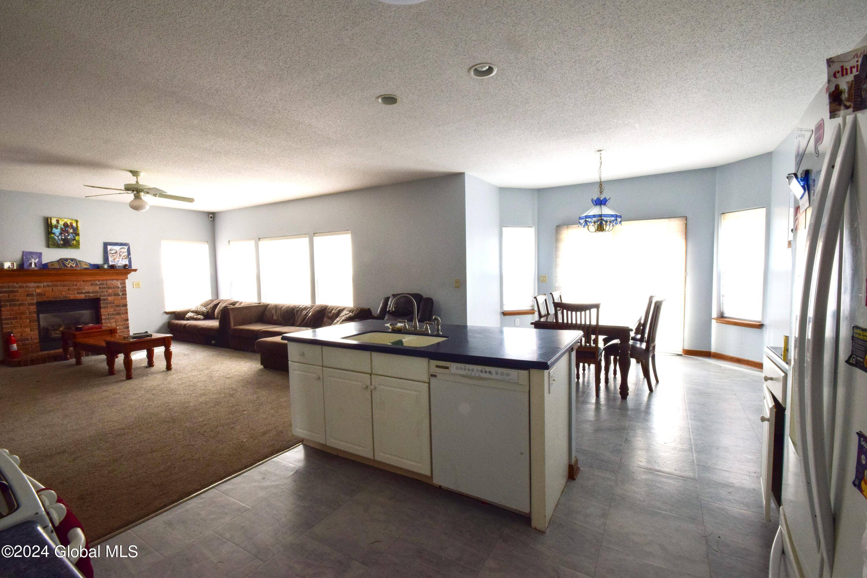 Queensbury, NY 12804,76 Sara-Jen Drive