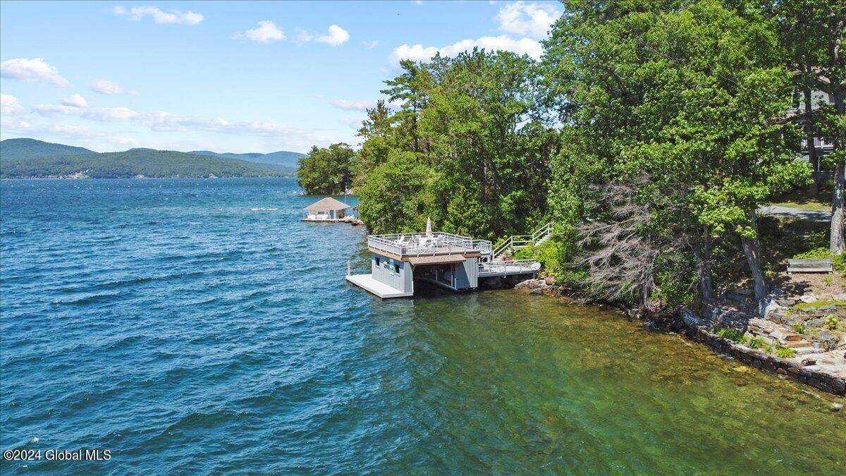 Putnam Station, NY 12861,705 Gull Bay Road