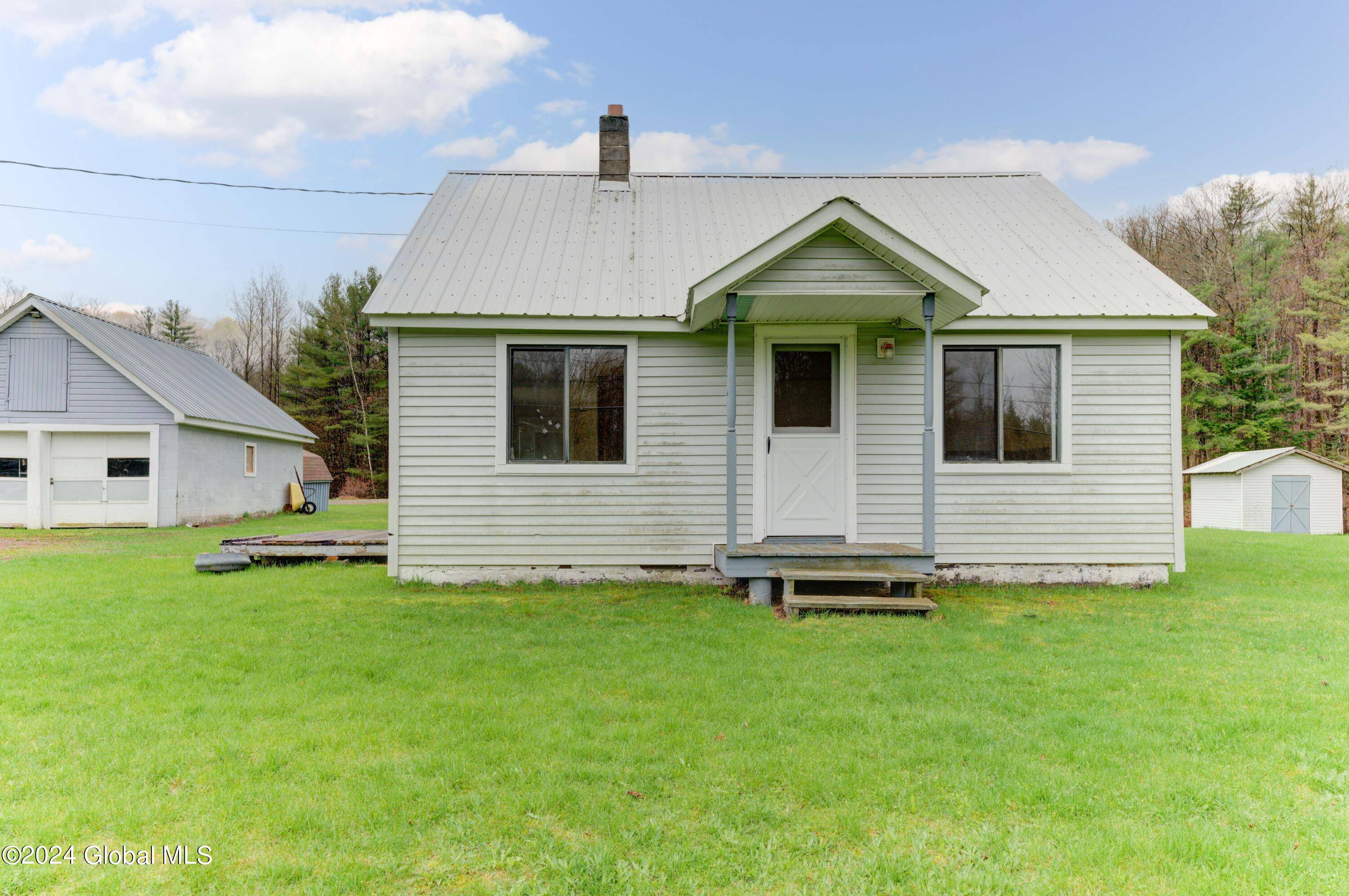 Mayfield, NY 12078,327-333 NY-29A