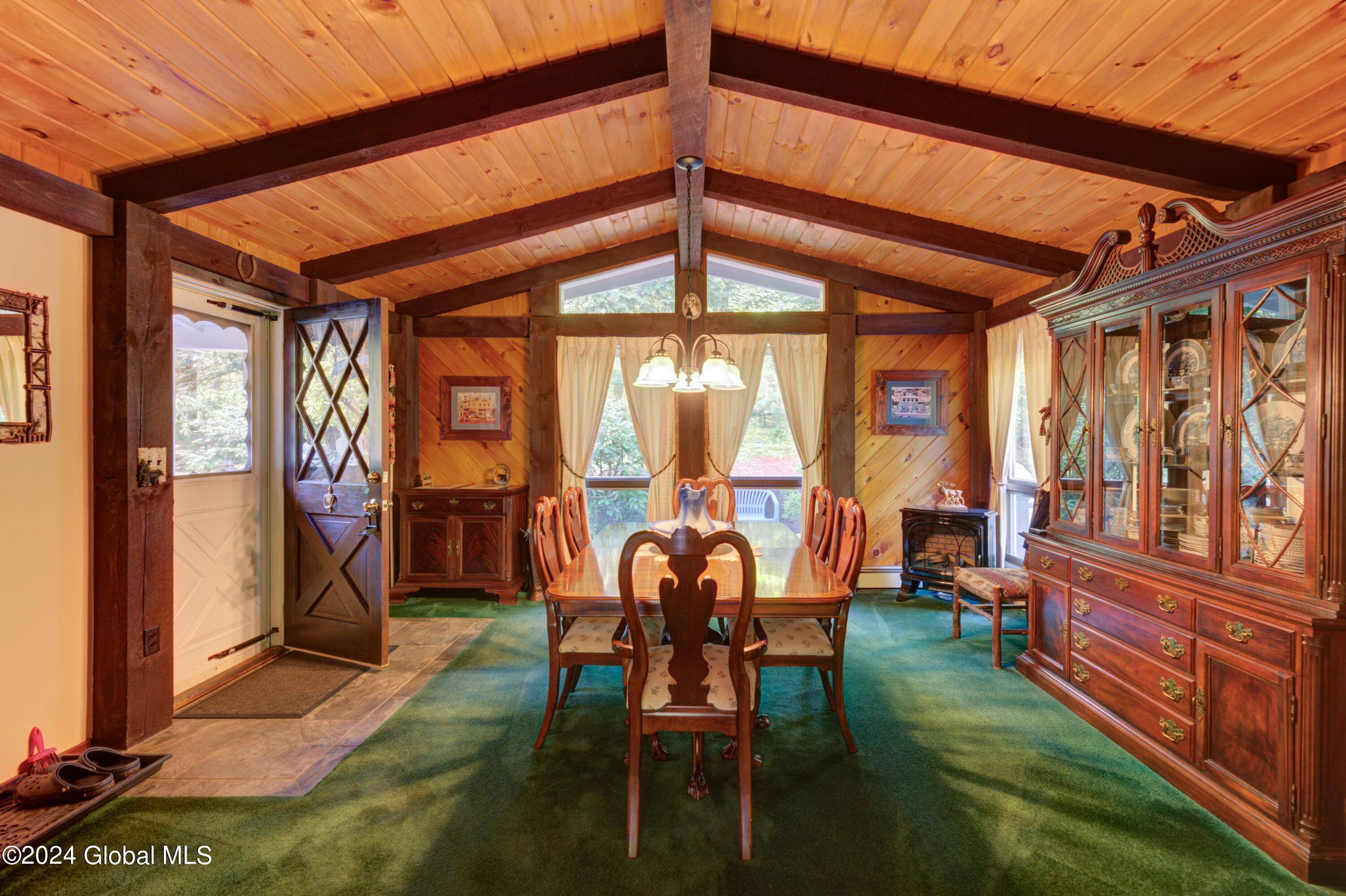 Edinburg, NY 12134,33 Bradt Hill Road