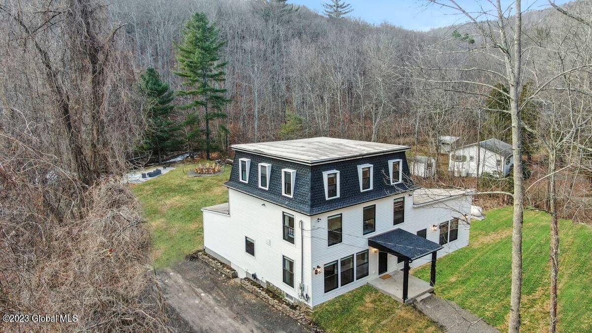 Shandaken, NY 12480,57 Birch Creek Road