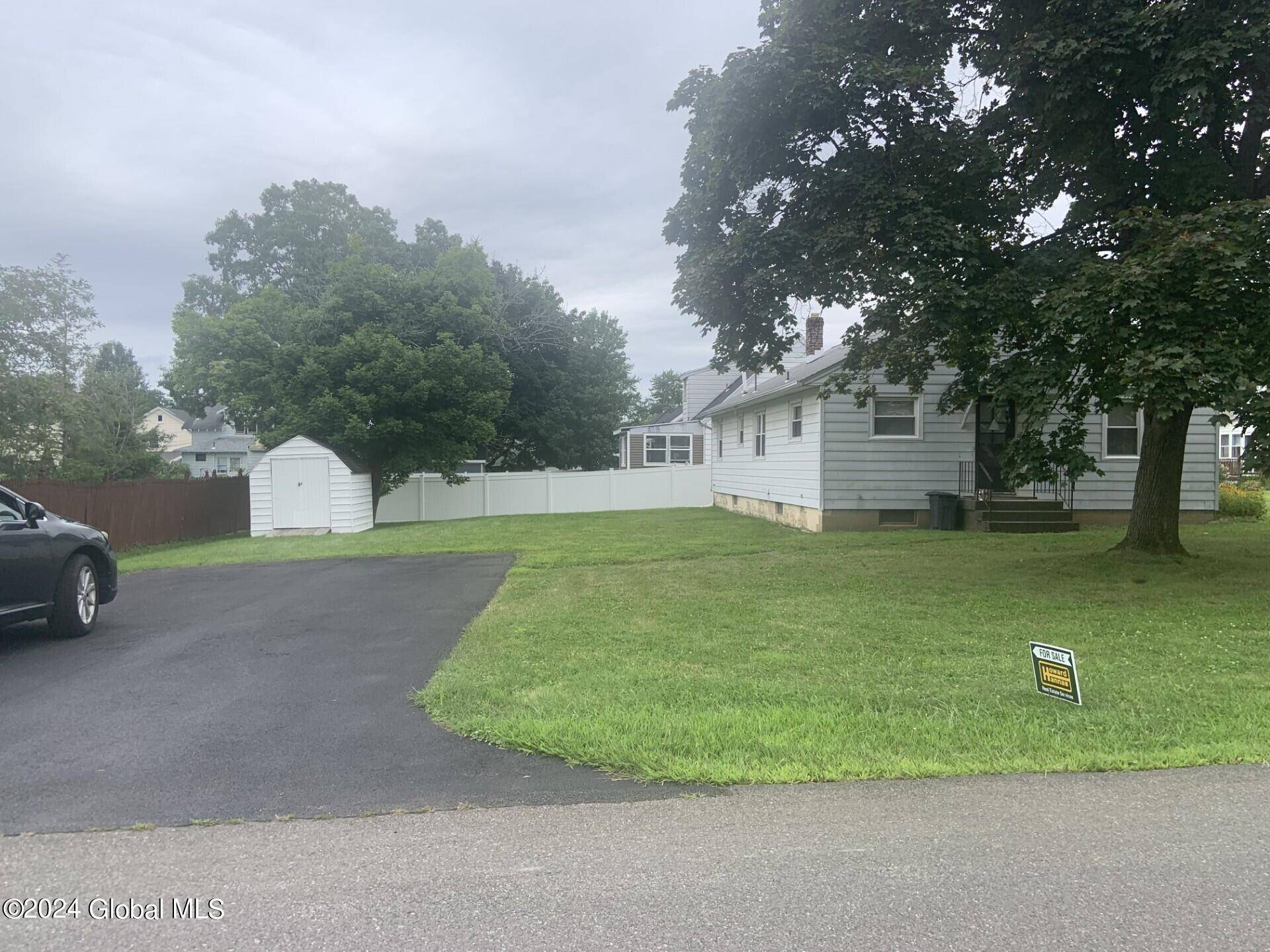 Rensselaer, NY 12144,1016 Mann Avenue