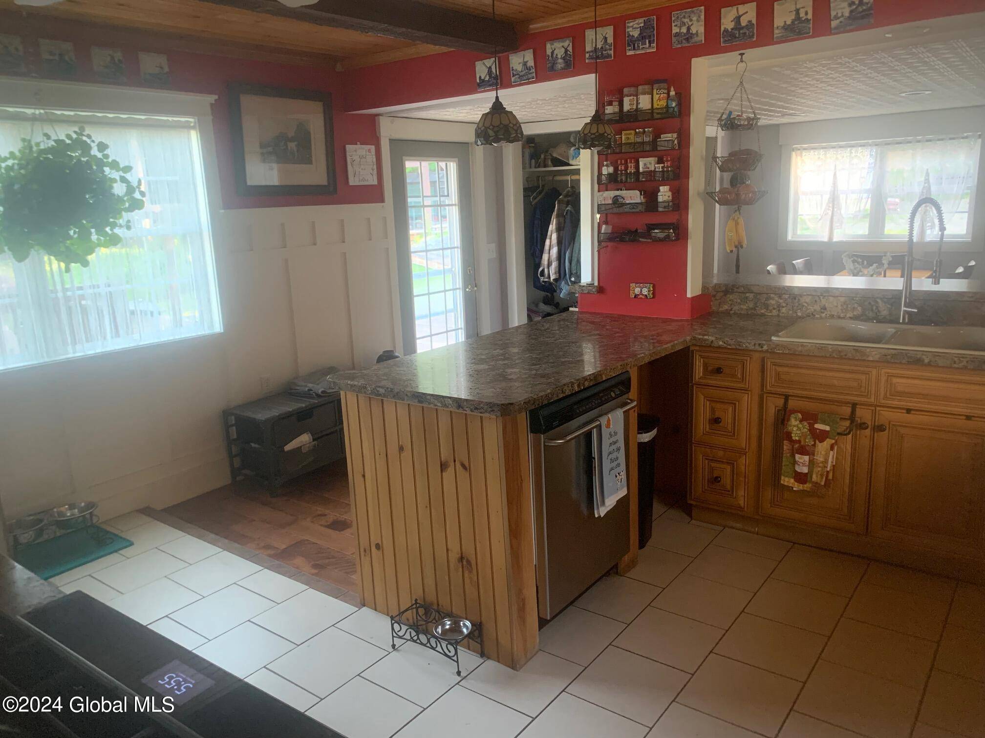 North Hudson, NY 12855,369 Ensign Pond Road