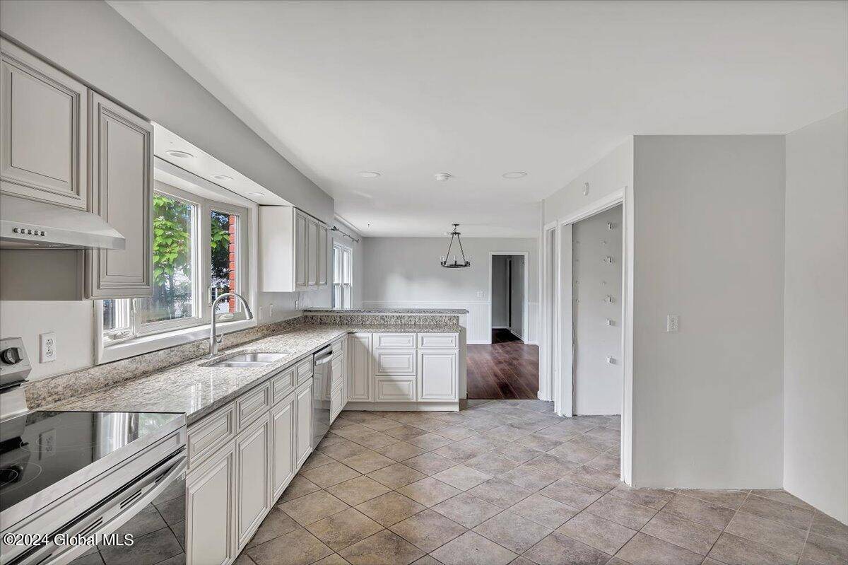 Colonie, NY 12211,91 Marie Parkway