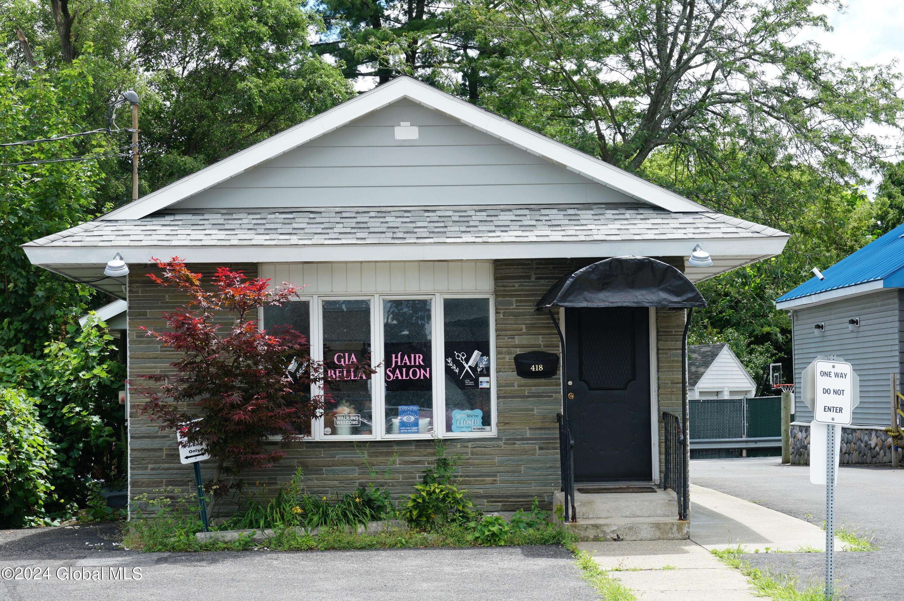 Schenectady, NY 12303,418 Altamont Avenue