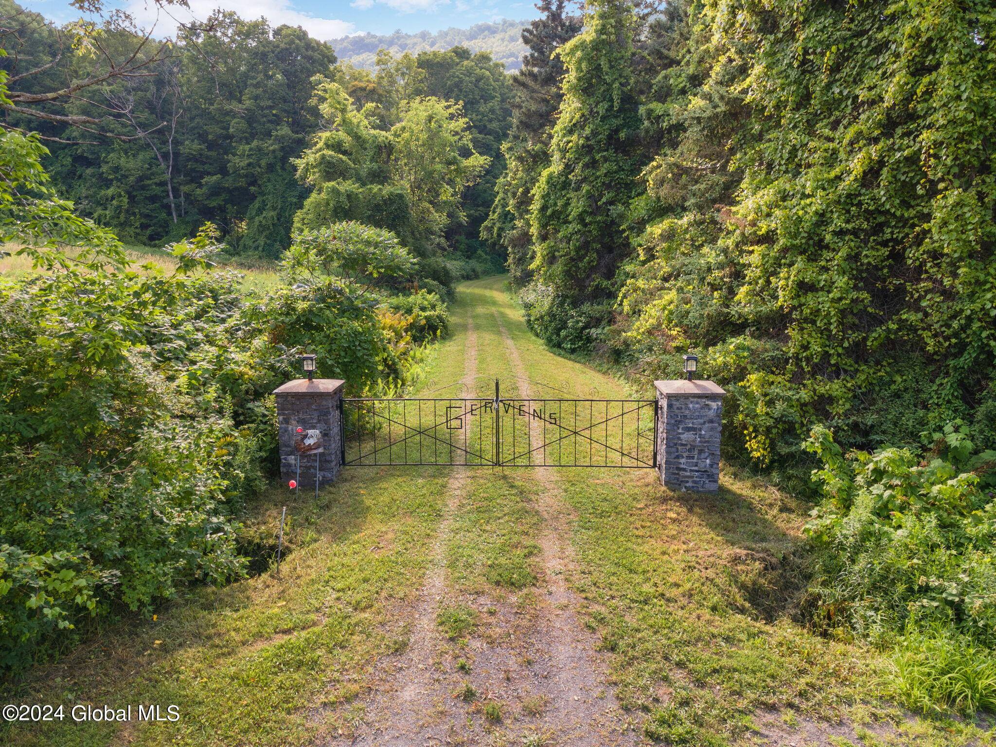 Cherry Valley, NY 13320,218 Chestnut Ridge Road