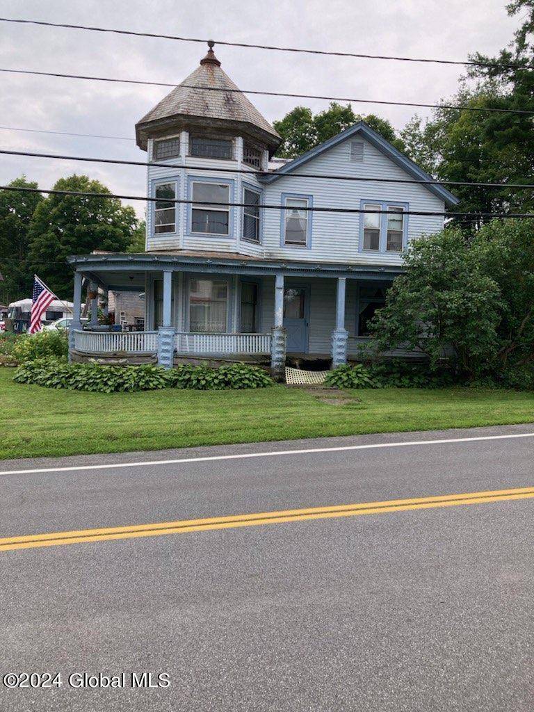 Hoosick, NY 12057,2 Daun Lane