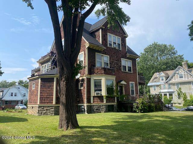 Albany, NY 12208,500 Park Avenue