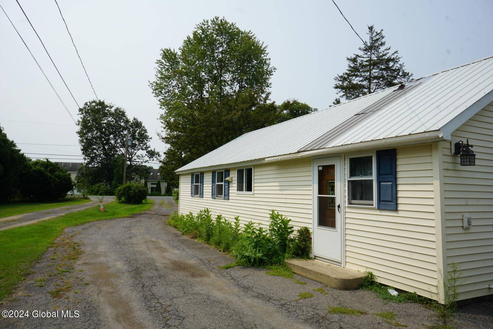 Hudson Falls, NY 12839,42 Dean Road