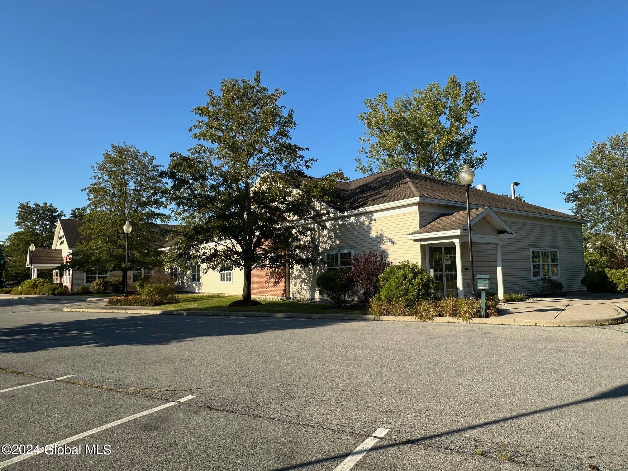 Queensbury, NY 12804,22 Willowbrook Road