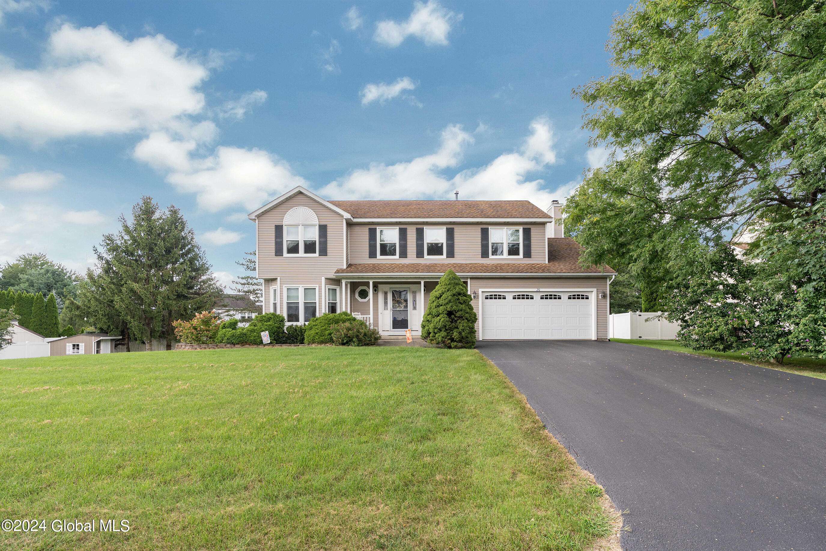 East Greenbush, NY 12144,20 Robin Lane