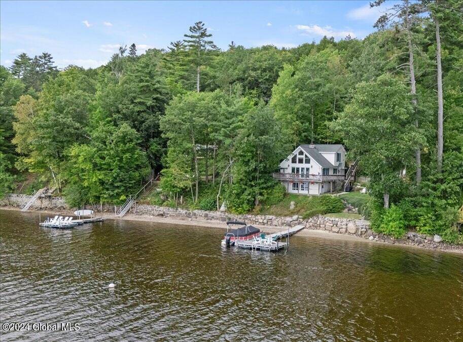 Schroon Lake, NY 12870,566 US-9