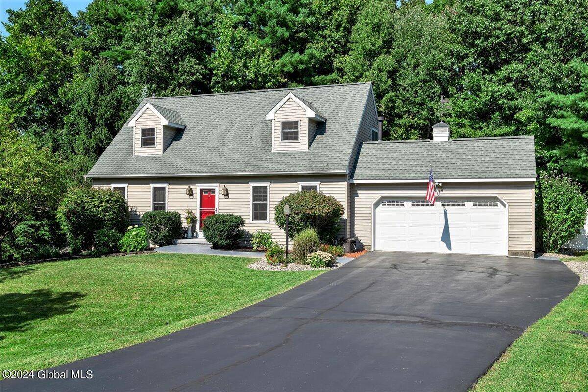 Sand Lake, NY 12196,6 Joanne Court