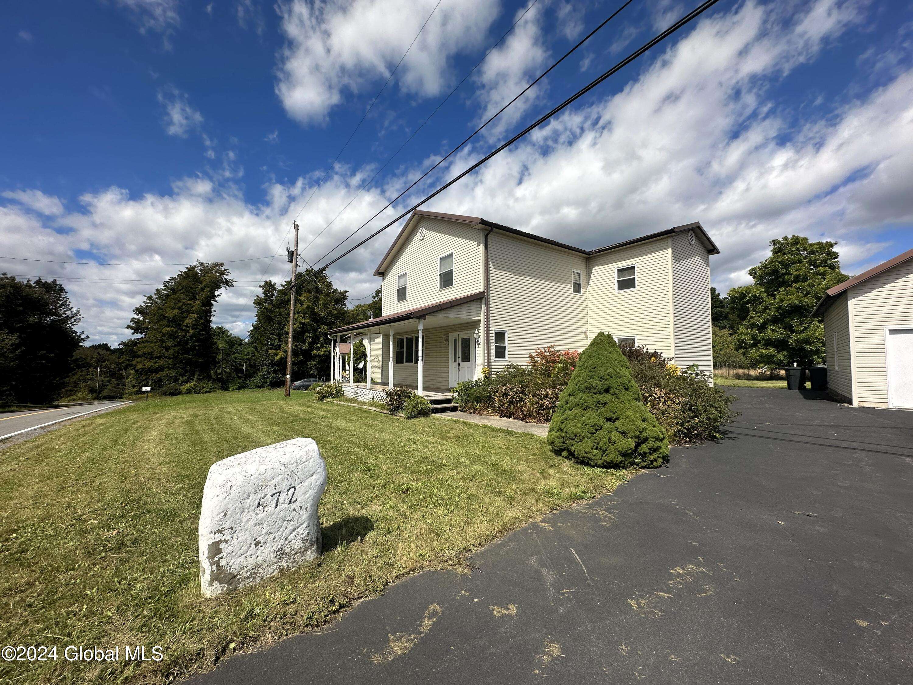 Westerlo, NY 12083,572 County Route 403