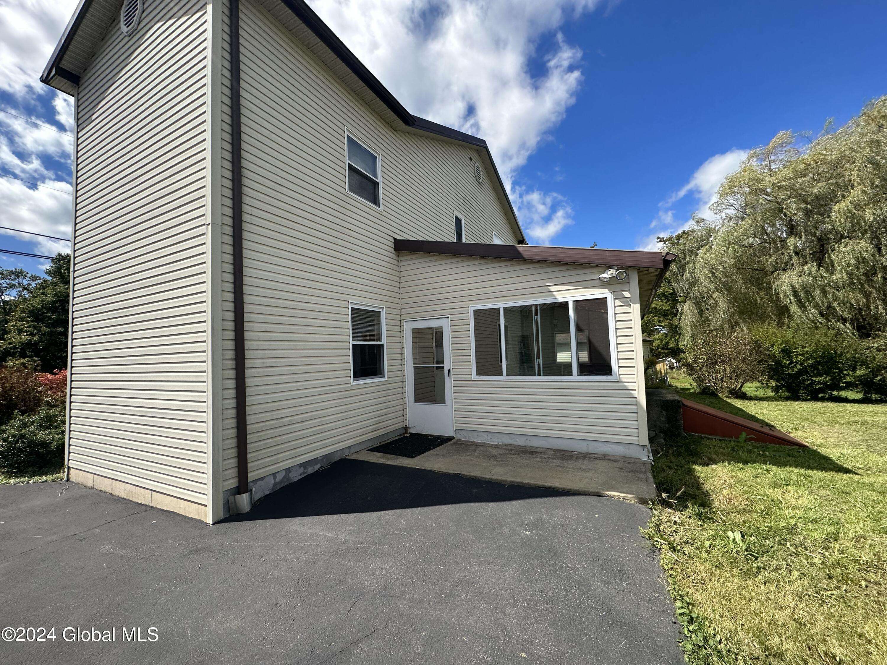 Westerlo, NY 12083,572 County Route 403