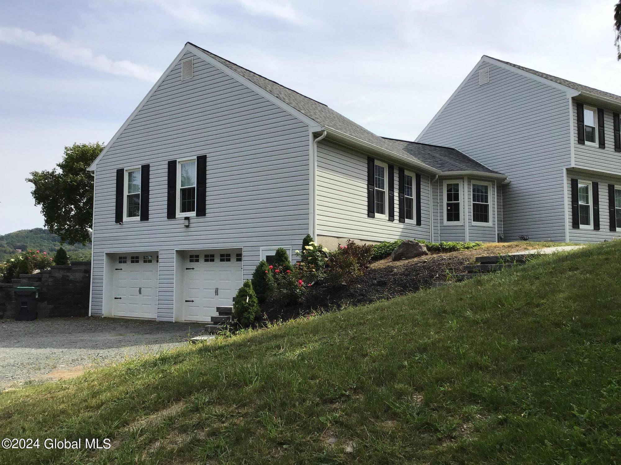 Troy, NY 12180,16 Kreiger Lane
